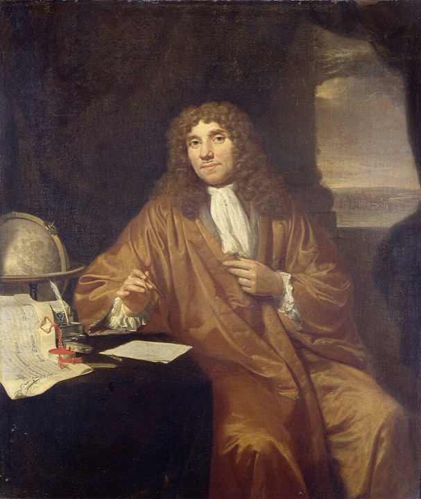 Portrait peint d'Antoni van Leeuwenhoek tenant un de ses microscopes